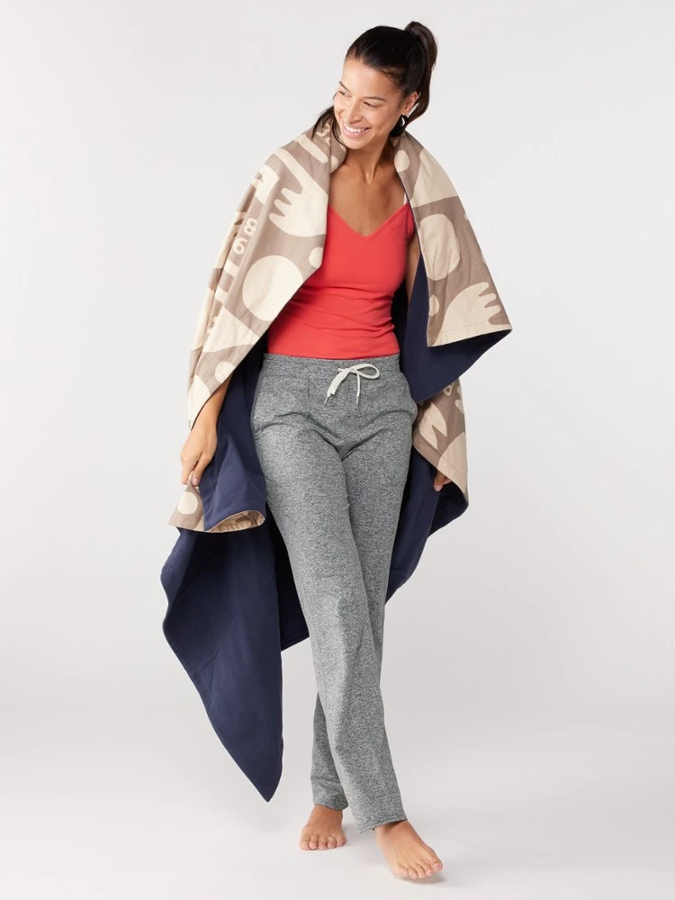 Vuori Halo Wideleg Flare Pants - Women's - Image 4